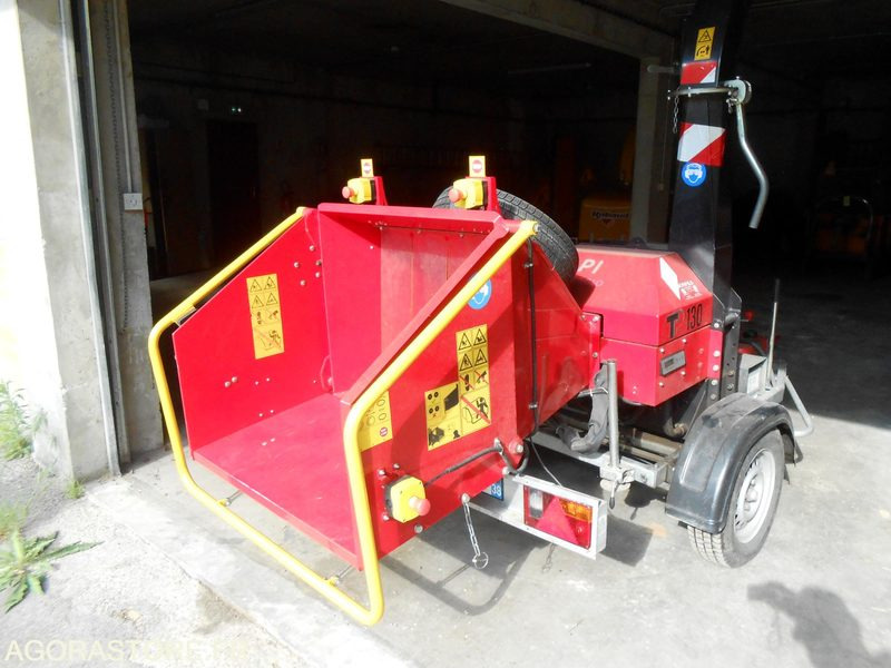 Broyeur FSI TP130 - Landbouwmachine: afbeelding 2 Broyeur FSI TP130 - Landbouwmachine: afbeelding 2