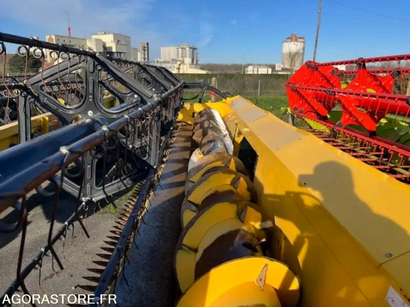 Landbouwmachine MOISSONNEUSE BATTEUSE NEW HOLLAND CR 8.80 - 2017 / 1847 HEURES: afbeelding 16 Landbouwmachine MOISSONNEUSE BATTEUSE NEW HOLLAND CR 8.80 - 2017 / 1847 HEURES: afbeelding 16