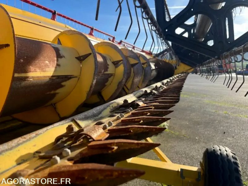 Landbouwmachine MOISSONNEUSE BATTEUSE NEW HOLLAND CR 8.80 - 2017 / 1847 HEURES: afbeelding 14 Landbouwmachine MOISSONNEUSE BATTEUSE NEW HOLLAND CR 8.80 - 2017 / 1847 HEURES: afbeelding 14