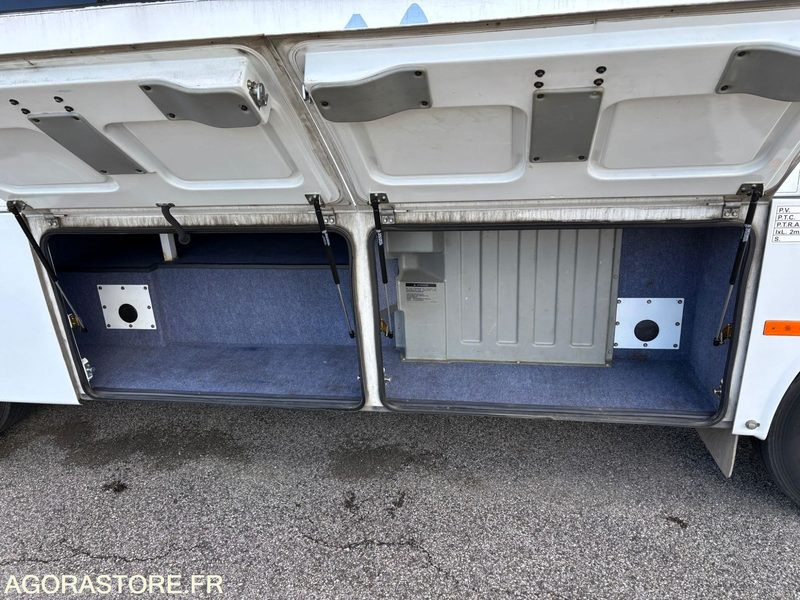 Lot de 3 minibus Mercedes mago et otokar navigo - Minibus, Personenvervoer: afbeelding 2 Lot de 3 minibus Mercedes mago et otokar navigo - Minibus, Personenvervoer: afbeelding 2