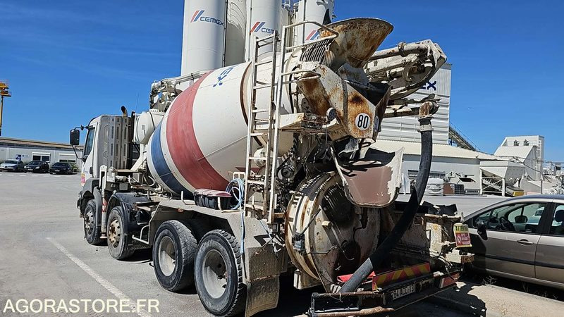 MALAXEUR POMPE A BETON RENAULT PREMIUM - 2004 / 346 794 KM - EXCLU EXPORT - Mixerpomp: afbeelding 4 MALAXEUR POMPE A BETON RENAULT PREMIUM - 2004 / 346 794 KM - EXCLU EXPORT - Mixerpomp: afbeelding 4