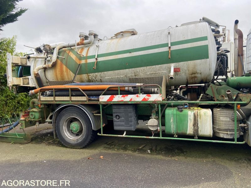 MERCEDES ACTROS 2031 HUWER 2001 (300000Km ) NON ROULANT EXPORT UNIQUEMENT - Vacuümwagen: afbeelding 4 MERCEDES ACTROS 2031 HUWER 2001 (300000Km ) NON ROULANT EXPORT UNIQUEMENT - Vacuümwagen: afbeelding 4
