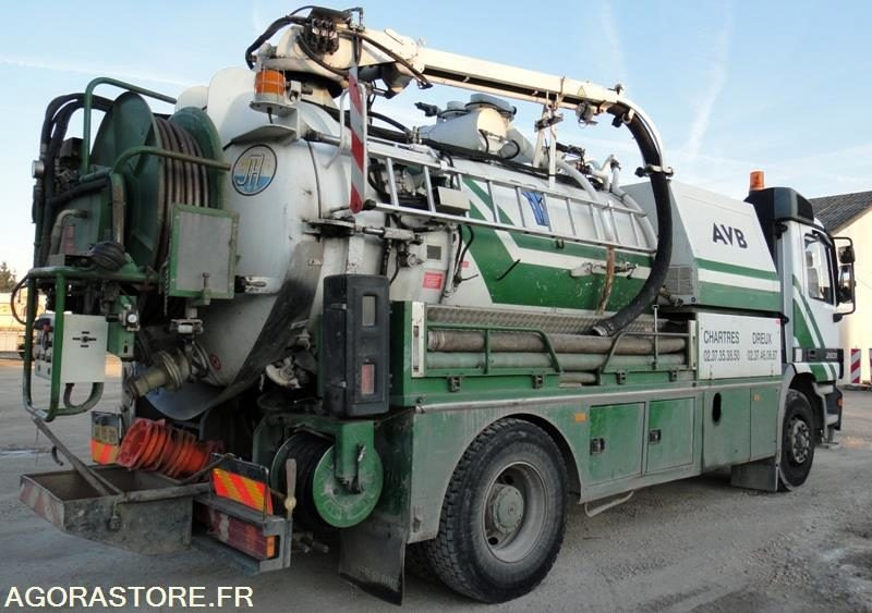 MERCEDES ACTROS 2031 Hydrocureur 2001 (475000KM) ROULANT Pb BV EXPORT UNIQUEMENT - Vacuümwagen: afbeelding 4 MERCEDES ACTROS 2031 Hydrocureur 2001 (475000KM) ROULANT Pb BV EXPORT UNIQUEMENT - Vacuümwagen: afbeelding 4