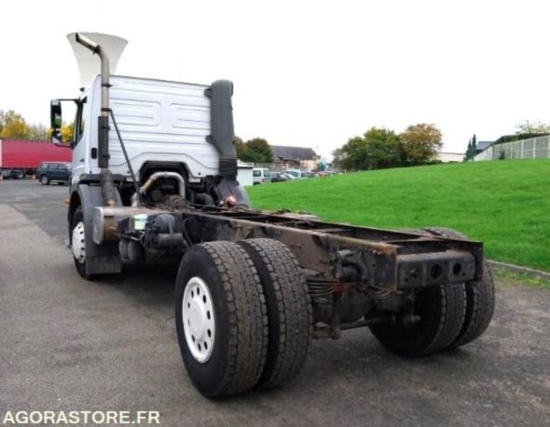 MERCEDES AXOR 1828N - 2002 / 578 610 KM - Chassis vrachtwagen: afbeelding 3 MERCEDES AXOR 1828N - 2002 / 578 610 KM - Chassis vrachtwagen: afbeelding 3