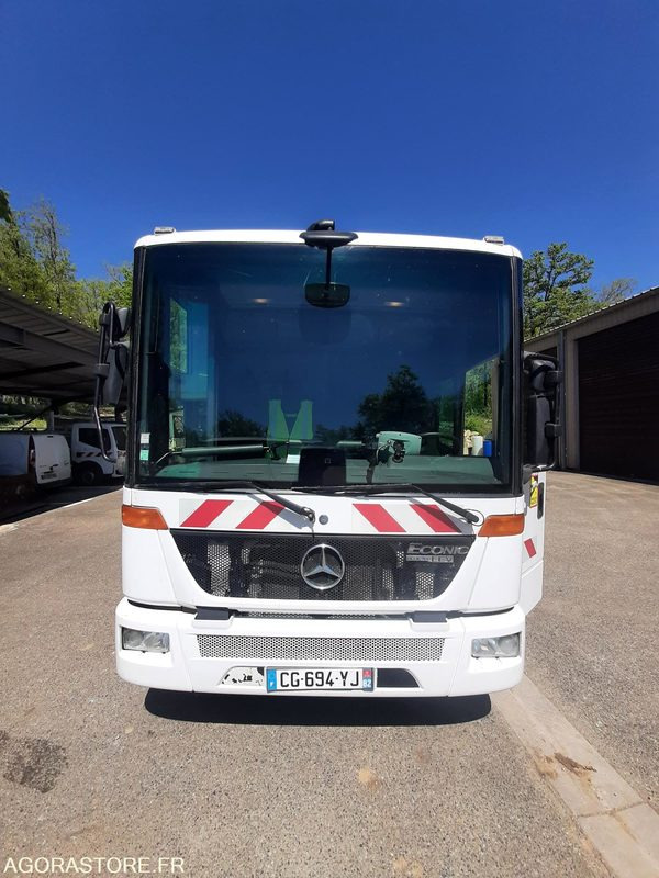 MERCEDES-BENZ Econic 1829 - 286 739 km - 2012 - Vuilniswagen: afbeelding 2 MERCEDES-BENZ Econic 1829 - 286 739 km - 2012 - Vuilniswagen: afbeelding 2
