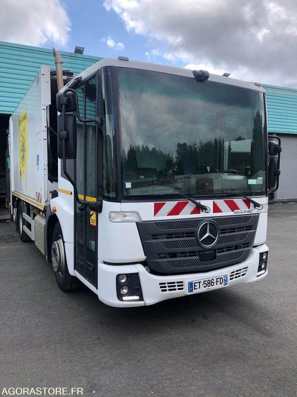 MERCEDES ECONIC (26t, 21 CV, 353 Cv, cabine bus, benne 23m3) - 138948 kms - 2018 - Vuilniswagen: afbeelding 2 MERCEDES ECONIC (26t, 21 CV, 353 Cv, cabine bus, benne 23m3) - 138948 kms - 2018 - Vuilniswagen: afbeelding 2