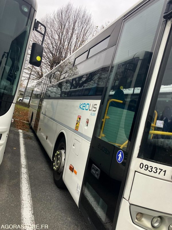 MERCEDES INTOURO 13m N°093371 - Schoolbus: afbeelding 2 MERCEDES INTOURO 13m N°093371 - Schoolbus: afbeelding 2