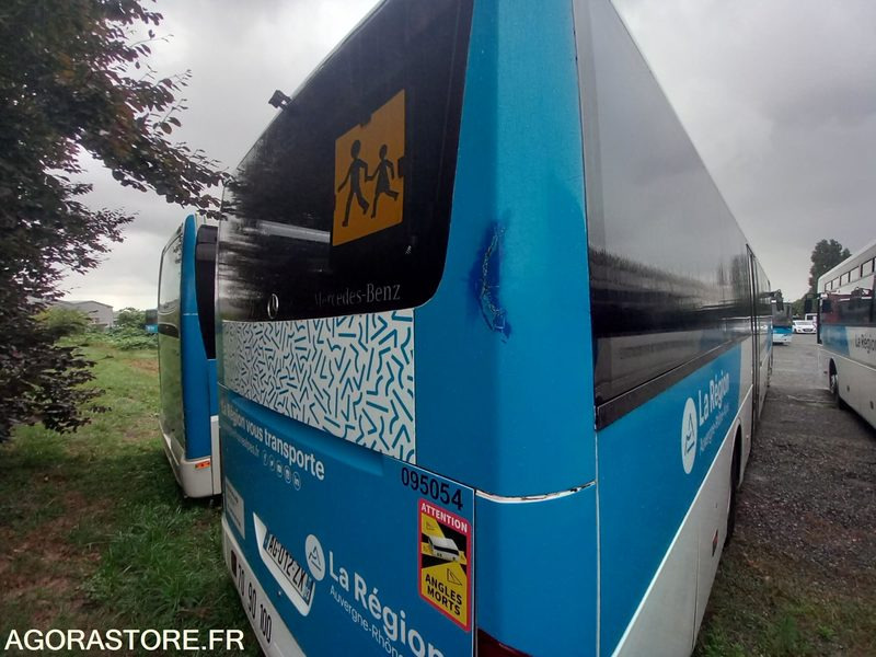 MERCEDES INTOURO 13m N°095054 - Schoolbus: afbeelding 2 MERCEDES INTOURO 13m N°095054 - Schoolbus: afbeelding 2