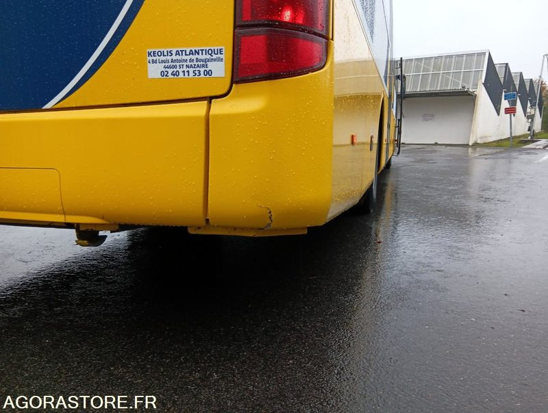 MERCEDES INTOURO N°093058 - Schoolbus: afbeelding 4 MERCEDES INTOURO N°093058 - Schoolbus: afbeelding 4