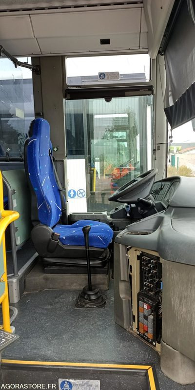 MERCEDES INTOURO N°093300 - Schoolbus: afbeelding 5 MERCEDES INTOURO N°093300 - Schoolbus: afbeelding 5