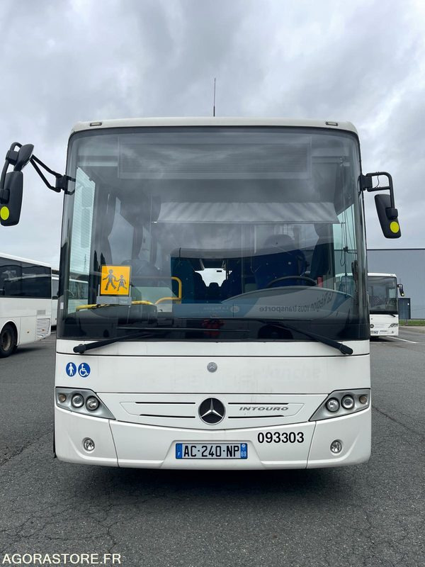 MERCEDES INTOURO N°093303 - Schoolbus: afbeelding 1 MERCEDES INTOURO N°093303 - Schoolbus: afbeelding 1