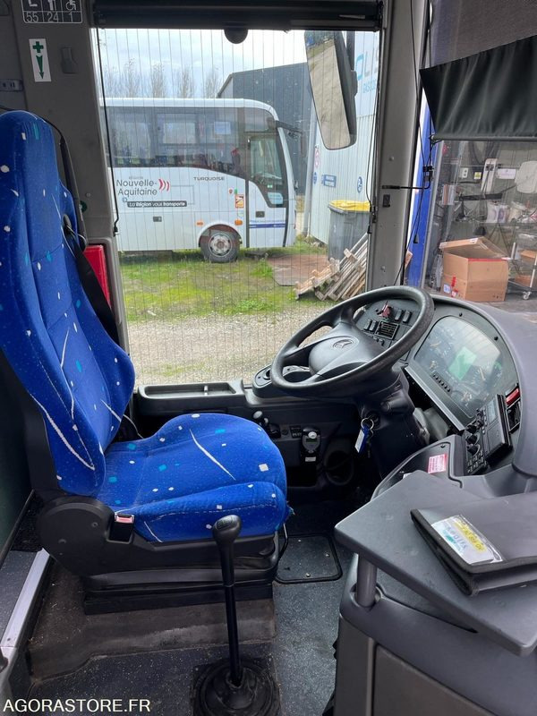 MERCEDES INTOURO N°093338 - Schoolbus: afbeelding 5 MERCEDES INTOURO N°093338 - Schoolbus: afbeelding 5