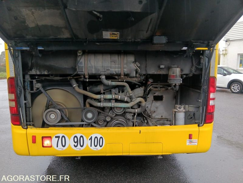 MERCEDES INTOURO N°093380 - Schoolbus: afbeelding 5 MERCEDES INTOURO N°093380 - Schoolbus: afbeelding 5