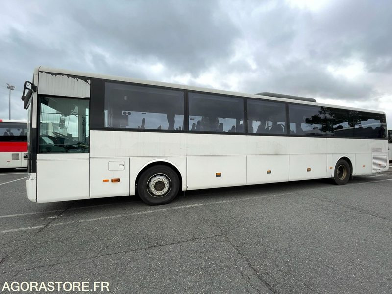 MERCEDES INTOURO N°093431 - Schoolbus: afbeelding 4 MERCEDES INTOURO N°093431 - Schoolbus: afbeelding 4