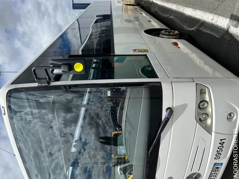 MERCEDES INTOURO N°095041 - Schoolbus: afbeelding 2 MERCEDES INTOURO N°095041 - Schoolbus: afbeelding 2