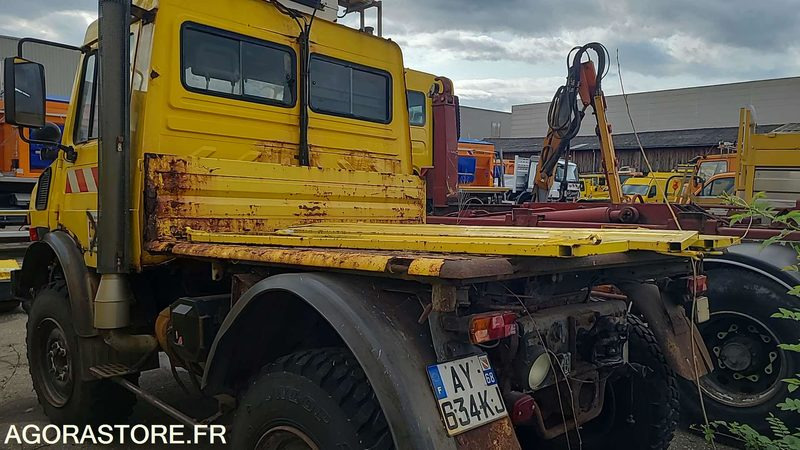 MERCEDES UNIMOG - 1999 - Vrachtwagen met open laadbak: afbeelding 4 MERCEDES UNIMOG - 1999 - Vrachtwagen met open laadbak: afbeelding 4