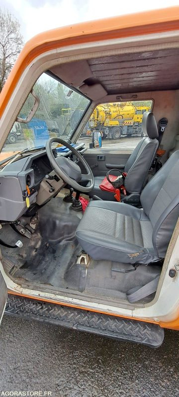 MINI COMBINE RIVARD/TOYOTA 2002 DW724WF (VENTE UNIQUEMENT EXPORT) - SUV: afbeelding 3 MINI COMBINE RIVARD/TOYOTA 2002 DW724WF (VENTE UNIQUEMENT EXPORT) - SUV: afbeelding 3