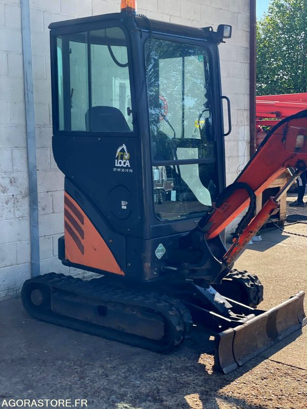 MINI-PELLE SUR CHENILLE CAOUTCHOUC HITACHI ZX17U-2 15CV 1.9T AVEC 3 GODETS - Graafmachine: afbeelding 4 MINI-PELLE SUR CHENILLE CAOUTCHOUC HITACHI ZX17U-2 15CV 1.9T AVEC 3 GODETS - Graafmachine: afbeelding 4
