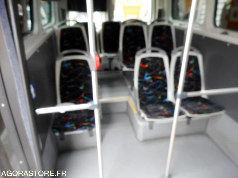 MINIBUS NAVETTE RENAULT - 2013 - 185 270 km - Minibus, Personenvervoer: afbeelding 4 MINIBUS NAVETTE RENAULT - 2013 - 185 270 km - Minibus, Personenvervoer: afbeelding 4