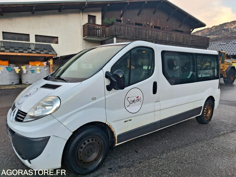 MINIBUS RENAULT TRAFIC - Minibus, Personenvervoer: afbeelding 1 MINIBUS RENAULT TRAFIC - Minibus, Personenvervoer: afbeelding 1