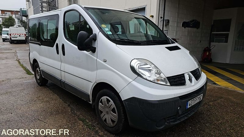 MINIBUS RENUALT TRAFIC - 437FFY92 - Minibus, Personenvervoer: afbeelding 2 MINIBUS RENUALT TRAFIC - 437FFY92 - Minibus, Personenvervoer: afbeelding 2