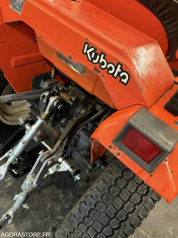 Micro tracteur KUBOTA B40 4X4 - Tractor: afbeelding 3 Micro tracteur KUBOTA B40 4X4 - Tractor: afbeelding 3