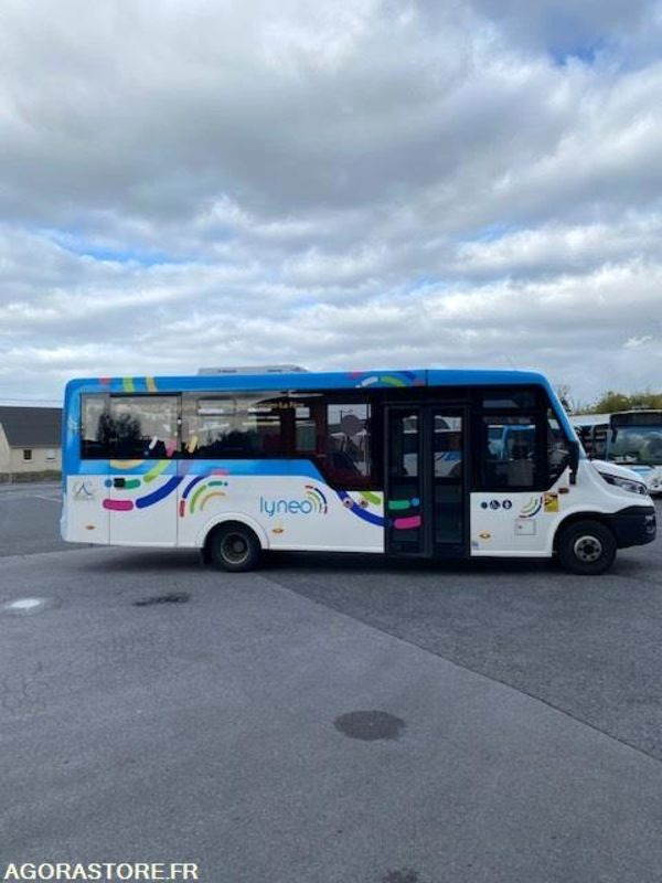 Minibus INDCAR MOBI LOW ENTRY - 27 places - PMR - Minibus, Personenvervoer: afbeelding 2 Minibus INDCAR MOBI LOW ENTRY - 27 places - PMR - Minibus, Personenvervoer: afbeelding 2