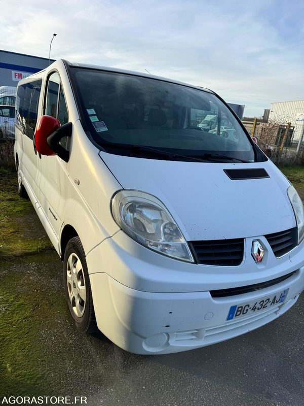 Minibus Renault Trafic l2h1 9 places - Minibus, Personenvervoer: afbeelding 2 Minibus Renault Trafic l2h1 9 places - Minibus, Personenvervoer: afbeelding 2