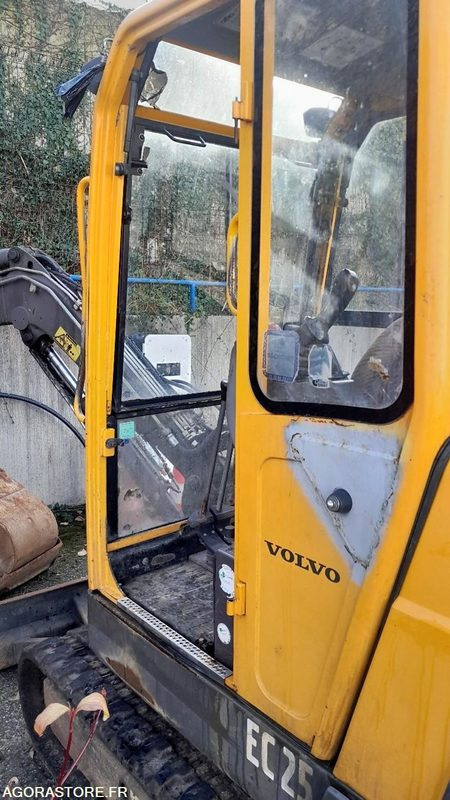 Minipelle Volvo EC25 - Minigraafmachine: afbeelding 4 Minipelle Volvo EC25 - Minigraafmachine: afbeelding 4