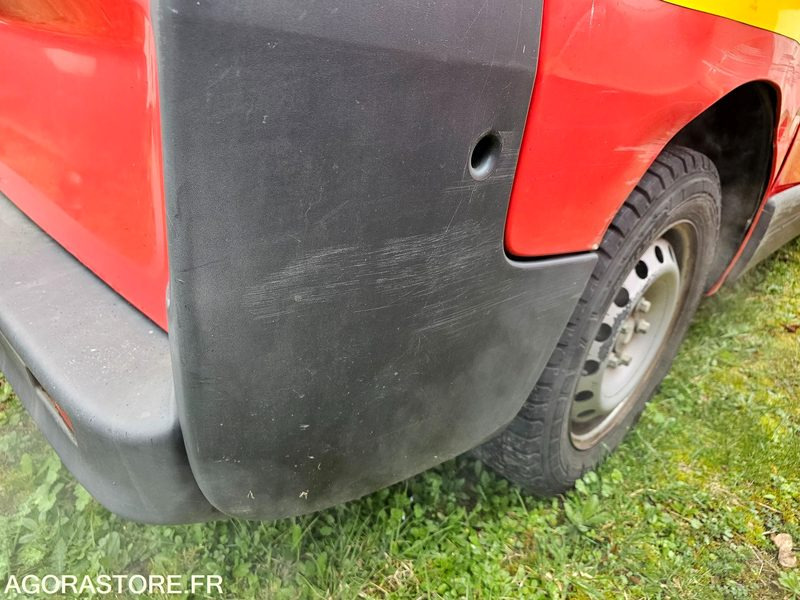 Gesloten bestelwagen OPEL VIVARO 246157kms 2008 - 5789VX86: afbeelding 28 Gesloten bestelwagen OPEL VIVARO 246157kms 2008 - 5789VX86: afbeelding 28