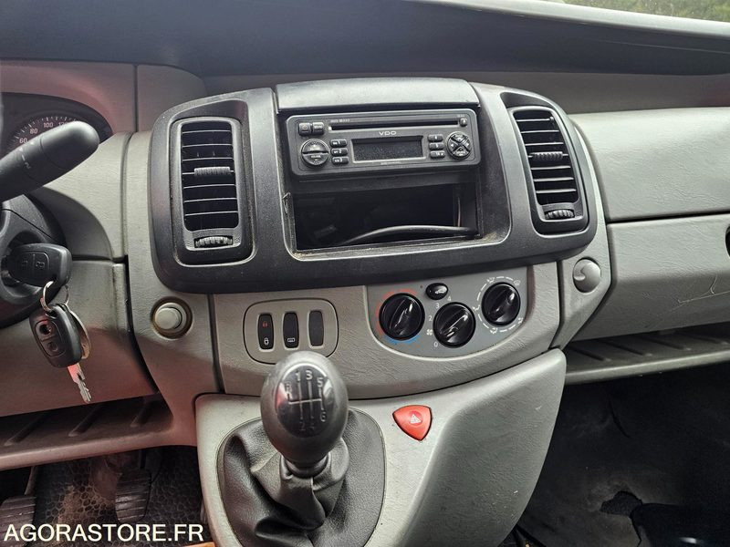 Gesloten bestelwagen OPEL VIVARO 246157kms 2008 - 5789VX86: afbeelding 9 Gesloten bestelwagen OPEL VIVARO 246157kms 2008 - 5789VX86: afbeelding 9