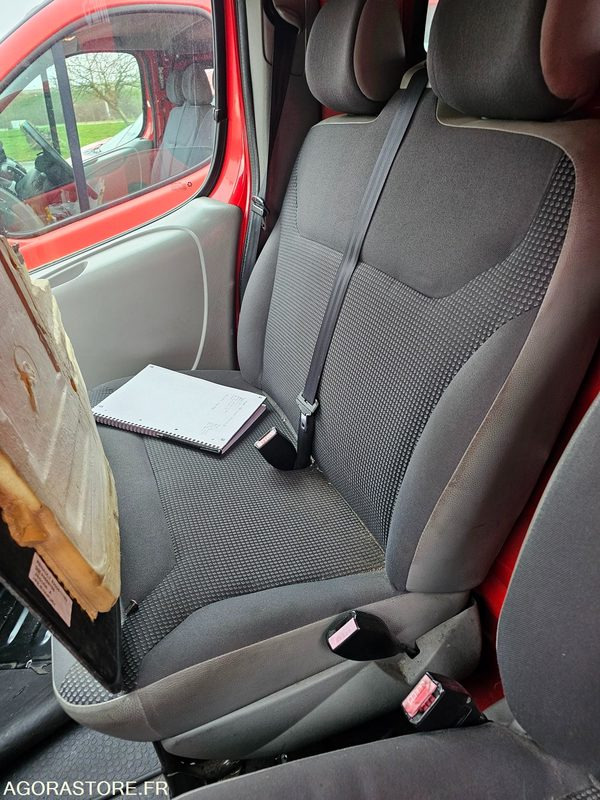 Gesloten bestelwagen OPEL VIVARO 246157kms 2008 - 5789VX86: afbeelding 14 Gesloten bestelwagen OPEL VIVARO 246157kms 2008 - 5789VX86: afbeelding 14