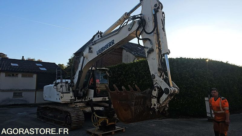 PELLE A CHENILLE LIEBHERR R926LC - 2014 / 11450H (MJP926) - Graafmachine: afbeelding 2 PELLE A CHENILLE LIEBHERR R926LC - 2014 / 11450H (MJP926) - Graafmachine: afbeelding 2