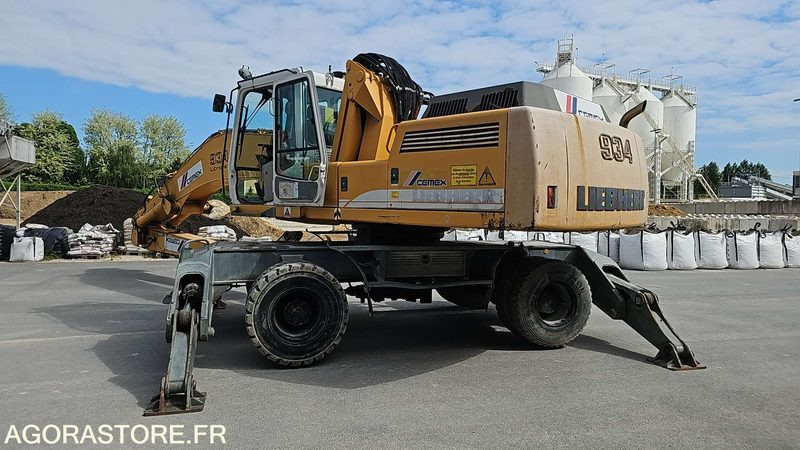 PELLE SUR PNEUS LIEBHERR 934 - 71211069 - 2002 / 21 991 HEURES - Graafmachine: afbeelding 3 PELLE SUR PNEUS LIEBHERR 934 - 71211069 - 2002 / 21 991 HEURES - Graafmachine: afbeelding 3