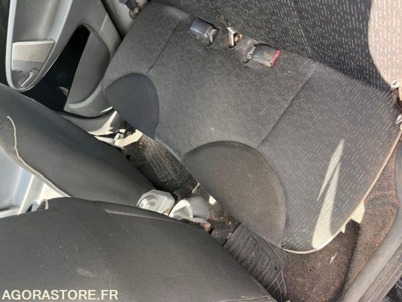 PEUGEOT 107 1.4 HDI - Personenwagen: afbeelding 4 PEUGEOT 107 1.4 HDI - Personenwagen: afbeelding 4