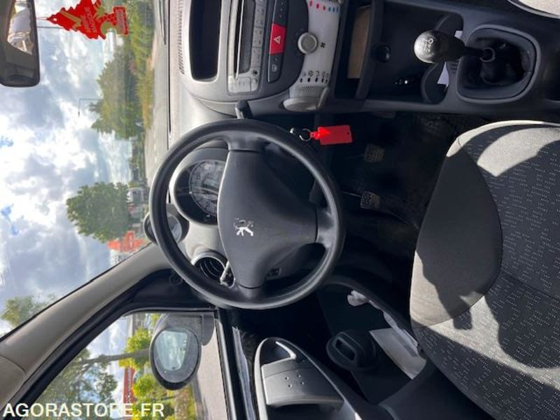 PEUGEOT 107 1.4 HDI - Personenwagen: afbeelding 5 PEUGEOT 107 1.4 HDI - Personenwagen: afbeelding 5