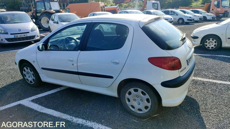 PEUGEOT 206 - 2005 - 127168kms - Personenwagen: afbeelding 3 PEUGEOT 206 - 2005 - 127168kms - Personenwagen: afbeelding 3