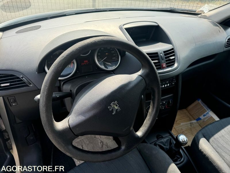 PEUGEOT 207 1.4 HDI STE - Personenwagen: afbeelding 5 PEUGEOT 207 1.4 HDI STE - Personenwagen: afbeelding 5