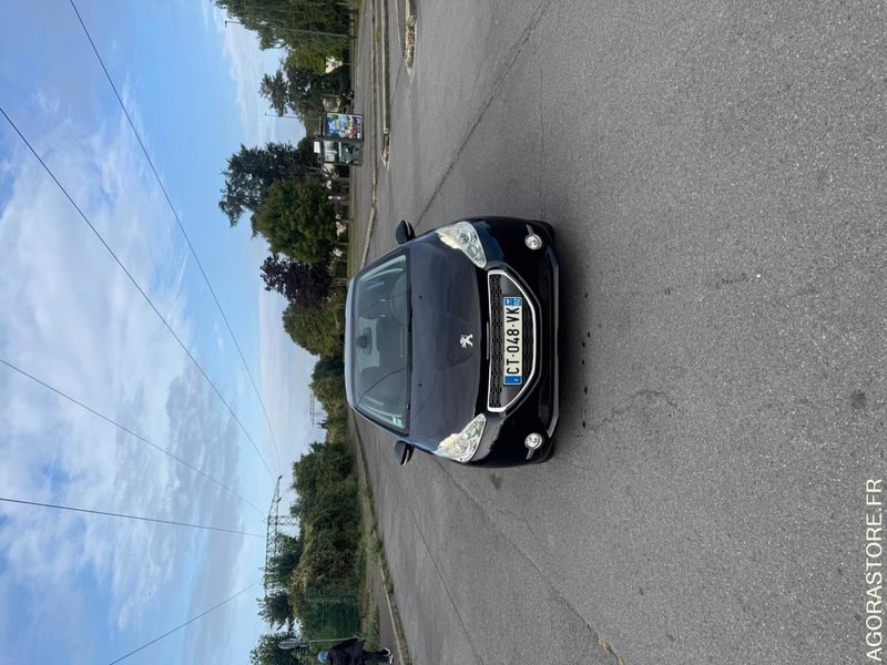 PEUGEOT 208 1.4 HDI ALLURE 197 000 KM - Personenwagen: afbeelding 1 PEUGEOT 208 1.4 HDI ALLURE 197 000 KM - Personenwagen: afbeelding 1