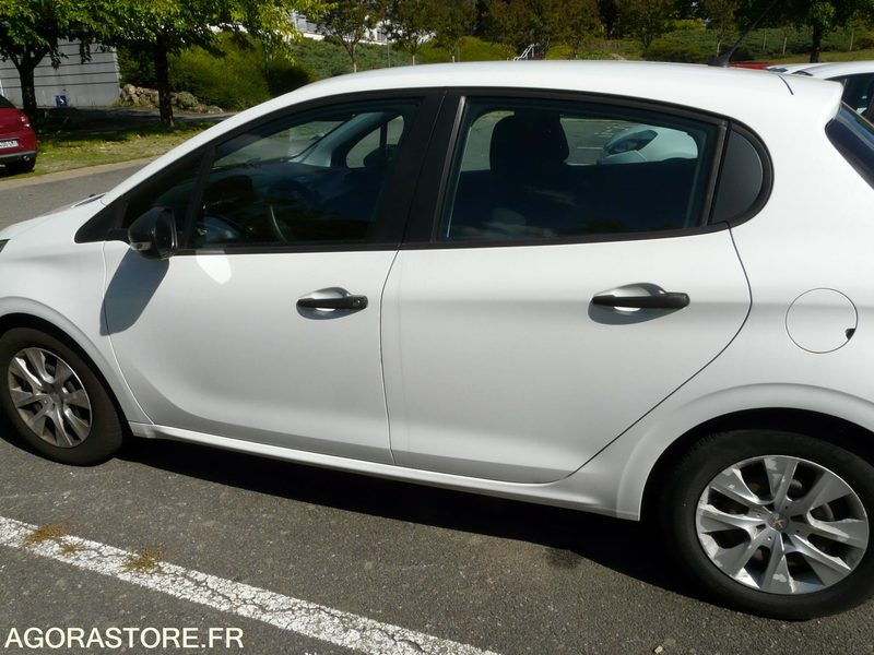PEUGEOT 208 DX201CZ - Personenwagen: afbeelding 4 PEUGEOT 208 DX201CZ - Personenwagen: afbeelding 4