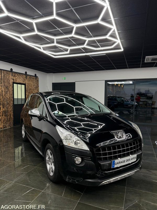 PEUGEOT 3008 1.6L HDI 115CH CROSSWAY - SUV: afbeelding 2 PEUGEOT 3008 1.6L HDI 115CH CROSSWAY - SUV: afbeelding 2