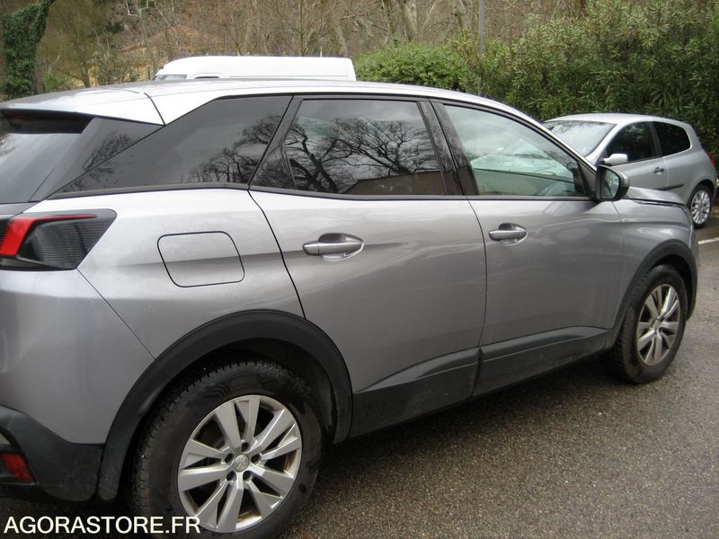 PEUGEOT 3008 - REF SCP/1086 - 2017 - 157000KM - SUV: afbeelding 3 PEUGEOT 3008 - REF SCP/1086 - 2017 - 157000KM - SUV: afbeelding 3