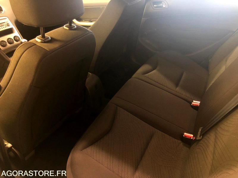 PEUGEOT 308 ANNEE 2010 5P 1.6 HDI DIESEL Boite manuelle 150000km - Personenwagen: afbeelding 5 PEUGEOT 308 ANNEE 2010 5P 1.6 HDI DIESEL Boite manuelle 150000km - Personenwagen: afbeelding 5
