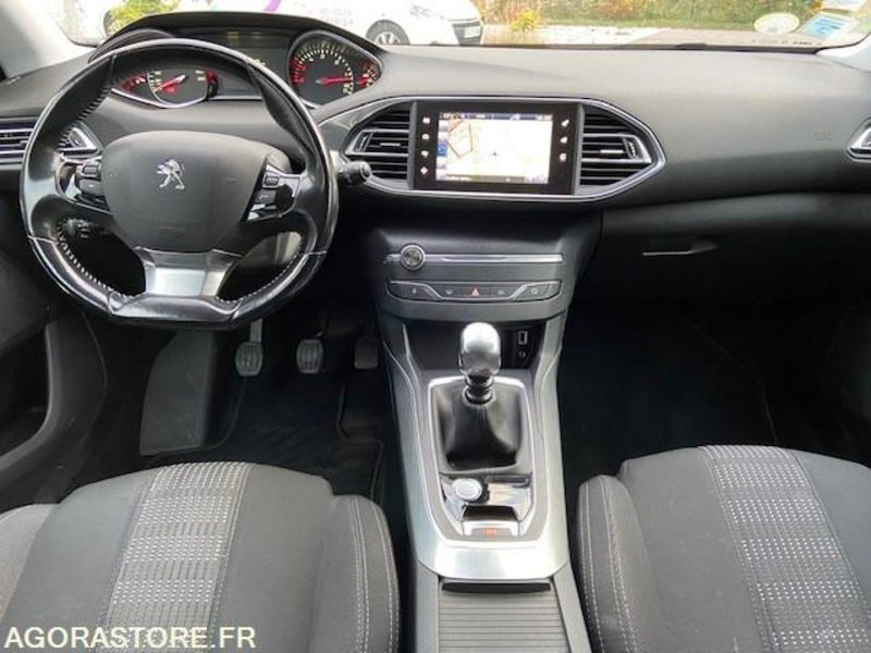 PEUGEOT 308SW - 2016 - 172000 KM - Stationwagen: afbeelding 4 PEUGEOT 308SW - 2016 - 172000 KM - Stationwagen: afbeelding 4