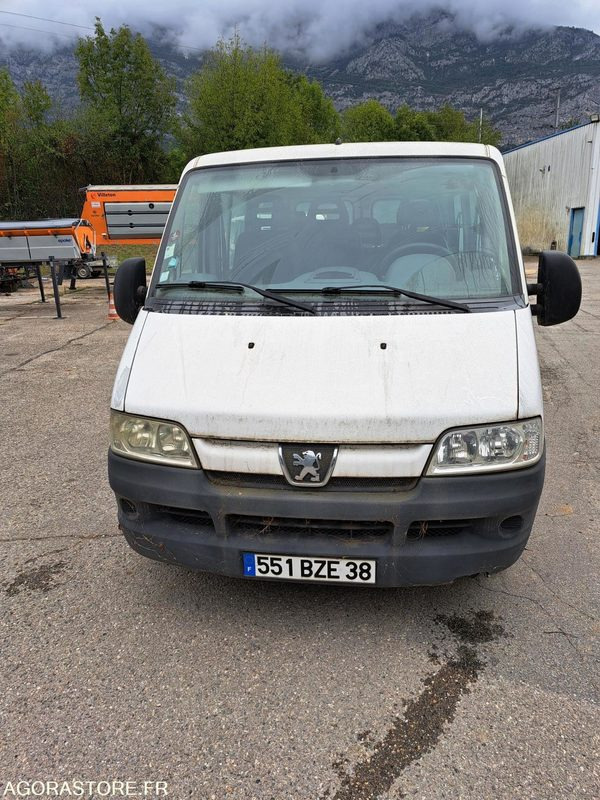 PEUGEOT BOXER-73 948 KMS-2003-551BZE38 - Minibus, Personenvervoer: afbeelding 3 PEUGEOT BOXER-73 948 KMS-2003-551BZE38 - Minibus, Personenvervoer: afbeelding 3