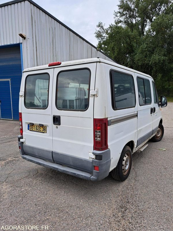 PEUGEOT BOXER-73 948 KMS-2003-551BZE38 - Minibus, Personenvervoer: afbeelding 2 PEUGEOT BOXER-73 948 KMS-2003-551BZE38 - Minibus, Personenvervoer: afbeelding 2