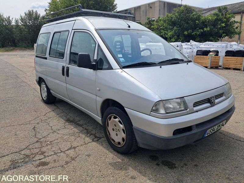 PEUGEOT EXPERT COMBI 8 PLACES - Minibus, Personenvervoer: afbeelding 2 PEUGEOT EXPERT COMBI 8 PLACES - Minibus, Personenvervoer: afbeelding 2