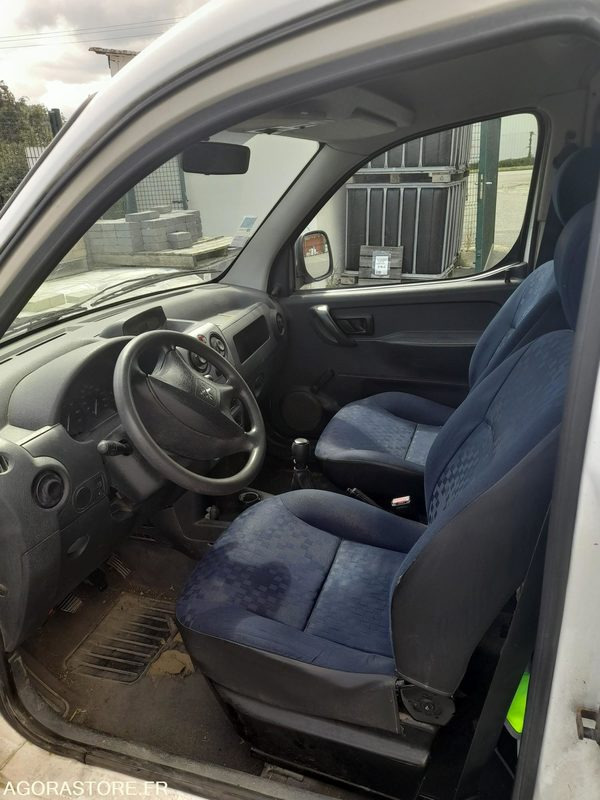 PEUGEOT PARTNER 2006 - Kleine bestelwagen: afbeelding 1 PEUGEOT PARTNER 2006 - Kleine bestelwagen: afbeelding 1