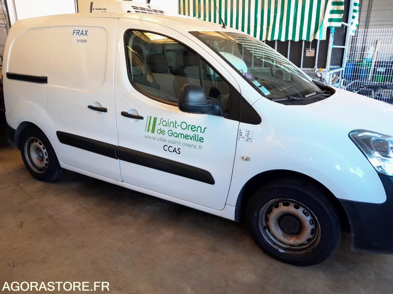 PEUGEOT PARTNER II 1.6 Vti 50026 kms 2016 frigo - Kleine bestelwagen: afbeelding 2 PEUGEOT PARTNER II 1.6 Vti 50026 kms 2016 frigo - Kleine bestelwagen: afbeelding 2