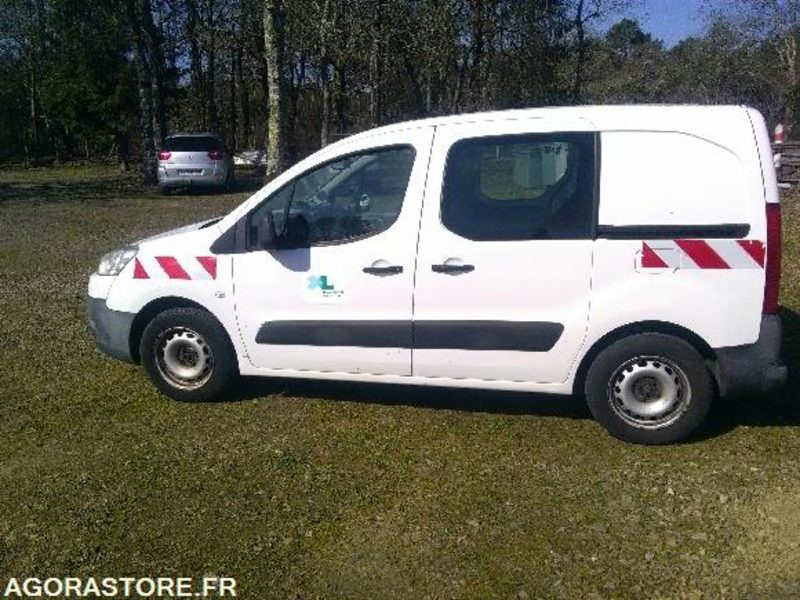 PEUGEOT Partner - 218886km - 2010 - Kleine bestelwagen: afbeelding 1 PEUGEOT Partner - 218886km - 2010 - Kleine bestelwagen: afbeelding 1